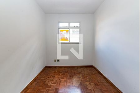 Quarto 2 de apartamento para alugar com 2 quartos, 80m² em Caiçara-adelaide, Belo Horizonte