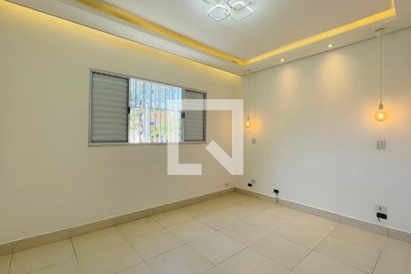 Quarto 1 de casa para alugar com 4 quartos, 250m² em Jardim Santa Francisca, Guarulhos