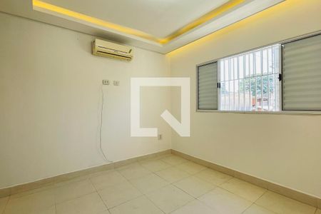 Quarto 1 de casa para alugar com 4 quartos, 250m² em Jardim Santa Francisca, Guarulhos