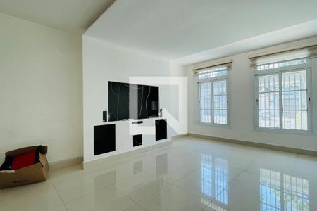 Sala de casa para alugar com 4 quartos, 250m² em Jardim Santa Francisca, Guarulhos