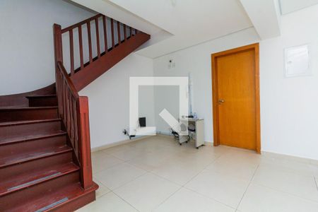 Sala de casa para alugar com 4 quartos, 165m² em Chácara Seis de Outubro, São Paulo