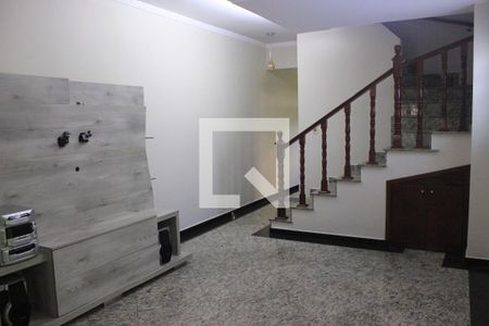 Sala de casa para alugar com 3 quartos, 225m² em Vila Galvão, Guarulhos