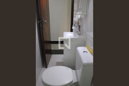 Lavabo de casa para alugar com 3 quartos, 225m² em Vila Galvão, Guarulhos