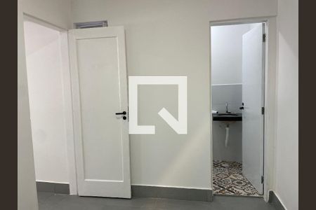 Corredor de casa para alugar com 1 quarto, 42m² em Parque Mirante da Mata, Cotia