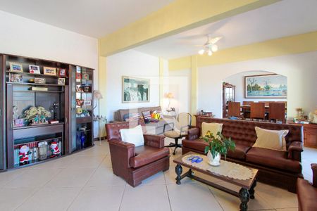 Sala de casa de condomínio para alugar com 4 quartos, 657m² em Barra da Tijuca, Rio de Janeiro