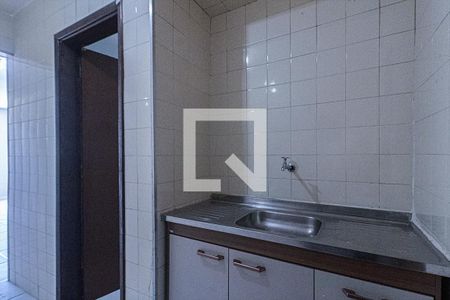 Cozinha de apartamento para alugar com 1 quarto, 28m² em Liberdade, São Paulo