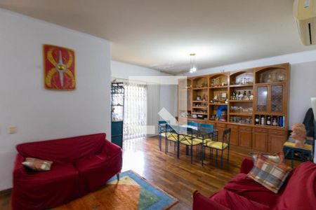 Sala de Reunião de casa à venda com 3 quartos, 321m² em Vila Sofia, São Paulo