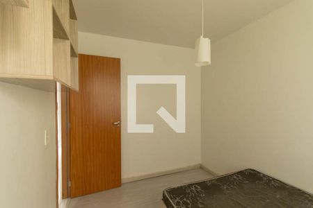 Quarto 1 de apartamento para alugar com 2 quartos, 38m² em Bom Jesus, São José dos Pinhais