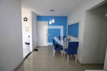 Sala de apartamento para alugar com 2 quartos, 56m² em Parada de Lucas, Rio de Janeiro