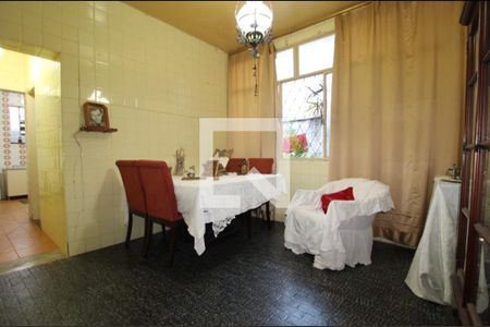 Sala de casa à venda com 4 quartos, 200m² em Serra, Belo Horizonte