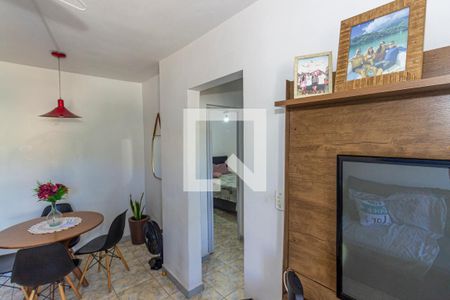 Sala de apartamento para alugar com 2 quartos, 55m² em Jardim Sulacap, Rio de Janeiro