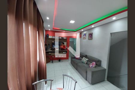 Sala de casa para alugar com 2 quartos, 126m² em Parque Sao Vicente, São Vicente