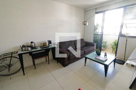 Sala de apartamento para alugar com 3 quartos, 180m² em Barra da Tijuca, Rio de Janeiro