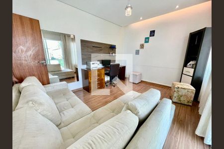 Casa à venda com 3 quartos, 220m² em Nacional, Contagem