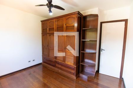 Quarto 1 de casa para alugar com 5 quartos, 310m² em Piratininga, Niterói