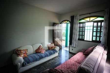 Sala de casa à venda com 4 quartos, 243m² em Vila Ermelinda, Belo Horizonte