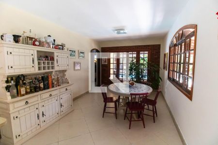 Sala de casa de condomínio à venda com 4 quartos, 310m² em Vila Progresso, Niterói