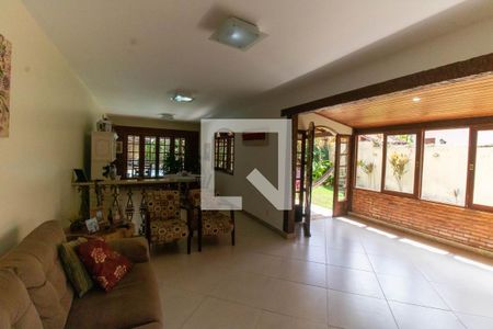 Sala de casa de condomínio à venda com 4 quartos, 310m² em Vila Progresso, Niterói