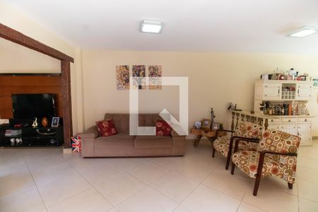 Sala de casa de condomínio à venda com 4 quartos, 310m² em Vila Progresso, Niterói