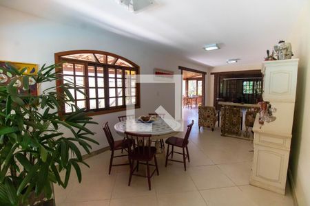 Sala de casa de condomínio à venda com 4 quartos, 310m² em Vila Progresso, Niterói