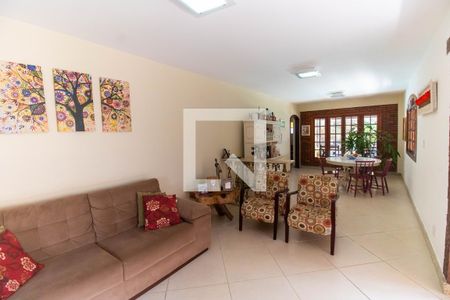 Sala de casa de condomínio à venda com 4 quartos, 310m² em Vila Progresso, Niterói