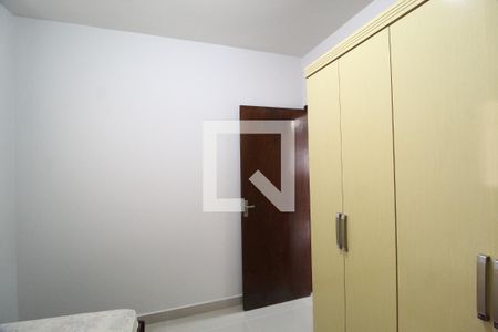 Quarto 1 de casa para alugar com 3 quartos, 150m² em Santa Mônica, Uberlândia