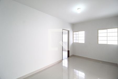 Sala de casa para alugar com 3 quartos, 150m² em Santa Mônica, Uberlândia