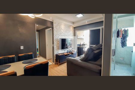 Sala de Estar de apartamento para alugar com 2 quartos, 50m² em Padroeira, Osasco