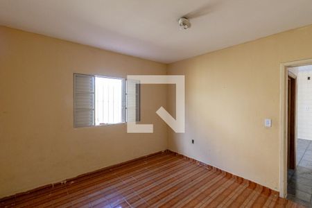 Quarto 2 de casa para alugar com 2 quartos, 90m² em Vila Marieta, São Paulo