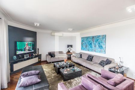 Sala de TV de apartamento à venda com 3 quartos, 220m² em Alphaville Industrial, Barueri