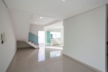 Sala de casa para alugar com 4 quartos, 160m² em Custódio Pereira, Uberlândia