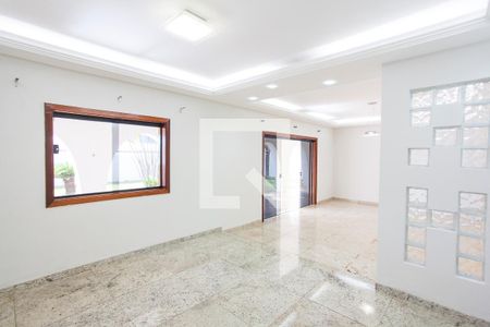 Sala 2 de casa para alugar com 3 quartos, 340m² em Cidade Jardim, Uberlândia