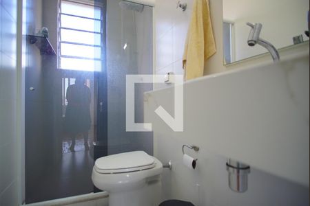 Banheiro Corredor de apartamento à venda com 1 quarto, 43m² em Vila Ipiranga, Porto Alegre