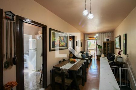 Sala de casa para alugar com 3 quartos, 130m² em Jaqueline, Belo Horizonte