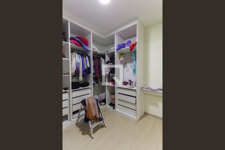 Closet da Suíte de casa à venda com 4 quartos, 228m² em Vila Regina, São Paulo