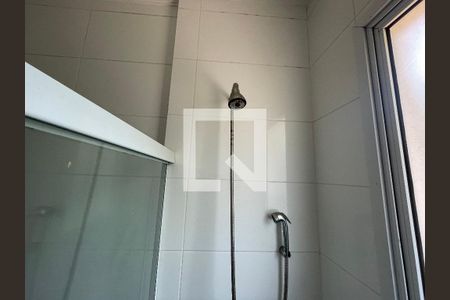 Banheiro da Suíte 1 de casa de condomínio para alugar com 3 quartos, 300m² em Jardim Barbacena, Cotia