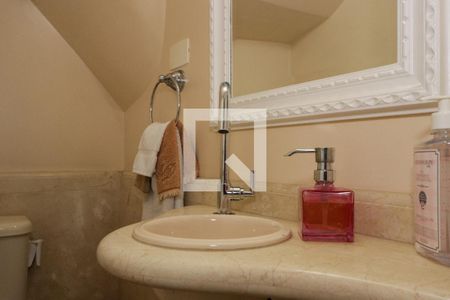 Lavabo de casa de condomínio à venda com 5 quartos, 578m² em Vila Progredior, São Paulo