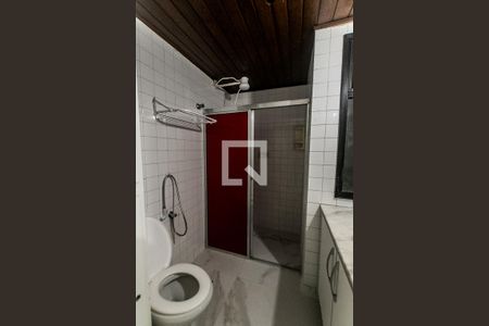 Banheiro de kitnet/studio para alugar com 1 quarto, 30m² em Itapuã, Salvador