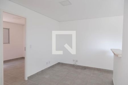 Sala de apartamento para alugar com 2 quartos, 45m² em Pq Contnental 2, Guarulhos