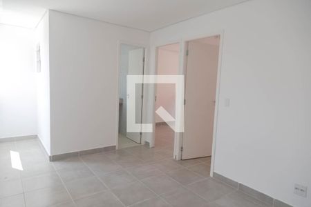 Sala de apartamento para alugar com 2 quartos, 45m² em Pq Contnental 2, Guarulhos