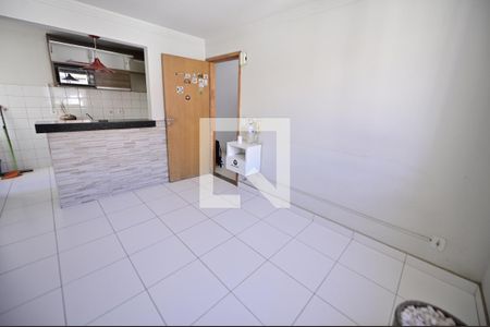 Sala  de apartamento para alugar com 2 quartos, 46m² em Vila Maria, Aparecida de Goiânia