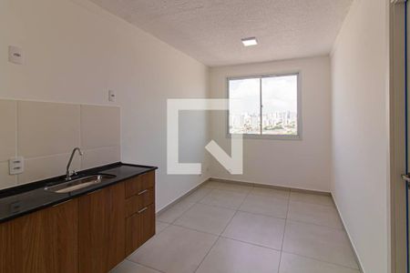 Sala / Cozinha de apartamento para alugar com 1 quarto, 28m² em Água Branca, São Paulo