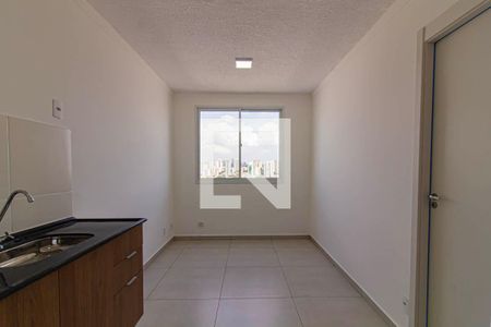 Sala / Cozinha de apartamento para alugar com 1 quarto, 28m² em Água Branca, São Paulo