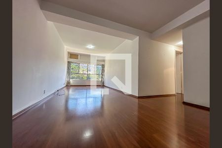 Sala de apartamento para alugar com 3 quartos, 118m² em Cosme Velho, Rio de Janeiro