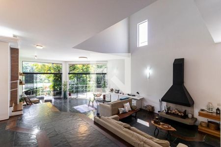 Casa à venda com 5 quartos, 400m² em Vila Romana, São Paulo