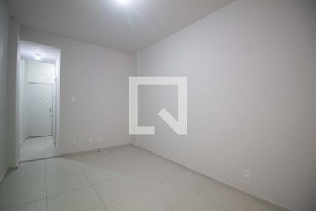 Sala de kitnet/studio para alugar com 1 quarto, 29m² em Copacabana, Rio de Janeiro