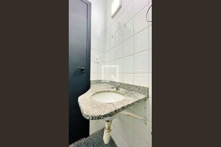 Lavabo de casa de condomínio para alugar com 3 quartos, 94m² em Portal dos Gramados, Guarulhos