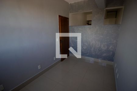 Quarto 2 de apartamento para alugar com 2 quartos, 45m² em Colônia Agrícola Samambaia, Brasília