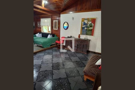 Sala de casa para alugar com 3 quartos, 360m² em Camboinhas, Niterói