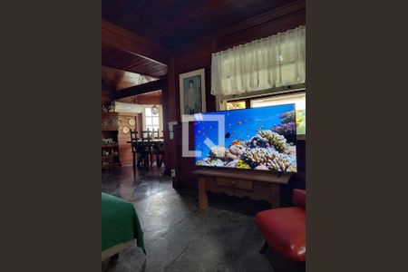 Sala de casa para alugar com 3 quartos, 360m² em Camboinhas, Niterói